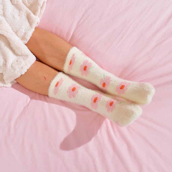 Annabel Trends | Fuzzy Bed Socks Cozy Floral Design