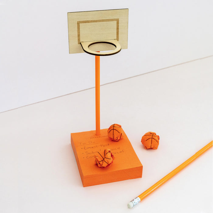 Kikkerland | Desktop Dunks Multi-Coloured Sticky Note Basketball Set