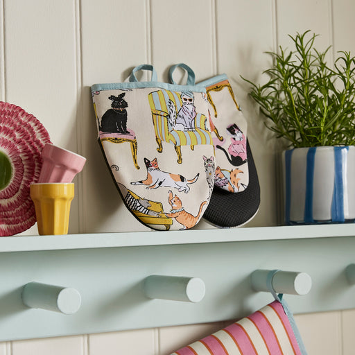 Ulster Weavers | Cool Cats Microwave Mitts Multi-Coloured Homing Instincts